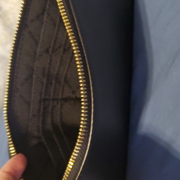 Michael kors clutch wallet - Picture 3 of 4